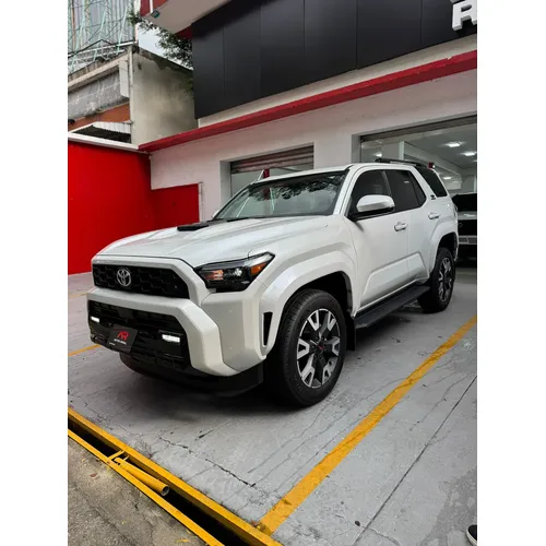 Toyota 4Runner TRD Sport 2025 Blanco Caracas