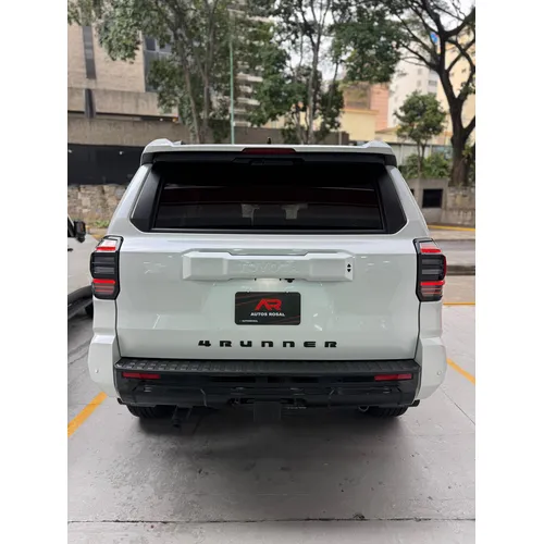 Toyota 4Runner TRD Sport 2025 Blanco Caracas
