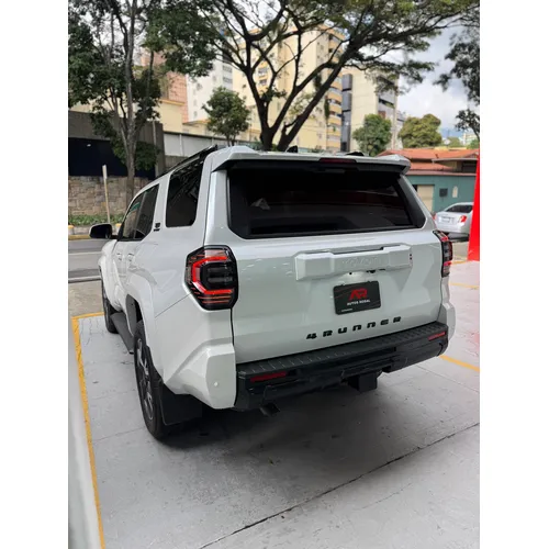 Toyota 4Runner TRD Sport 2025 Blanco Caracas