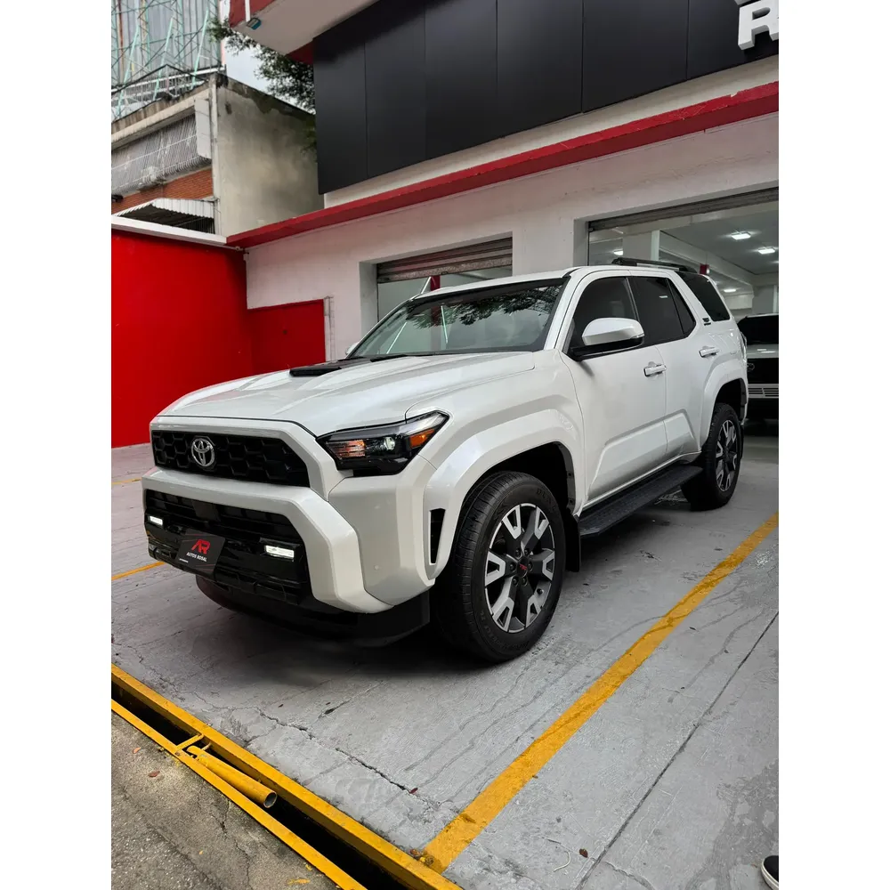Toyota 4Runner TRD Sport 2025 Blanco Caracas