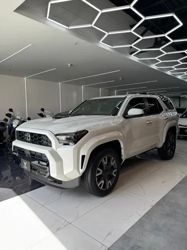 Toyota 4Runner TRD Sport Premium 2025 Blanco Caracas