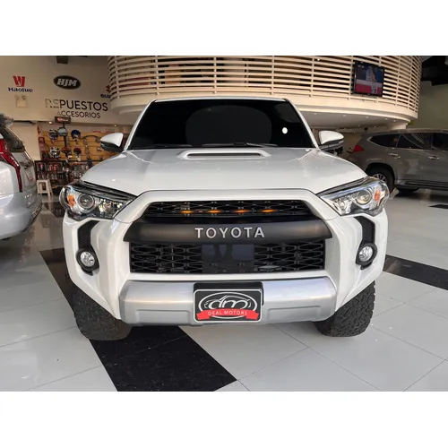 Toyota 4Runner TRD Off Road 2020 Blanco Caracas