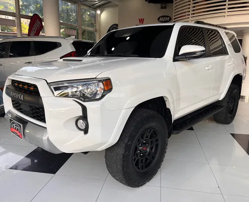 Toyota 4Runner TRD Off Road 2020 Blanco Caracas