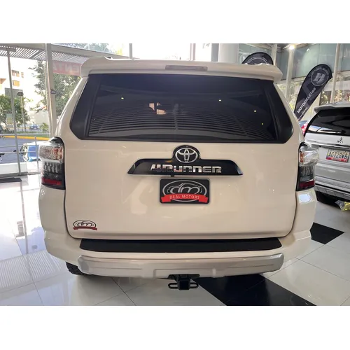 Toyota 4Runner TRD Off Road 2020 Blanco Caracas