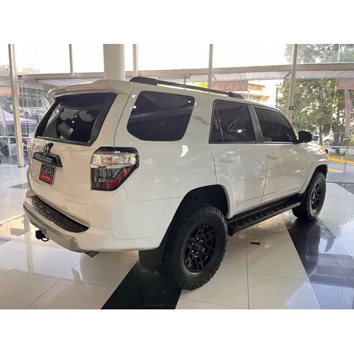 Toyota 4Runner TRD Off Road 2020 Blanco Caracas