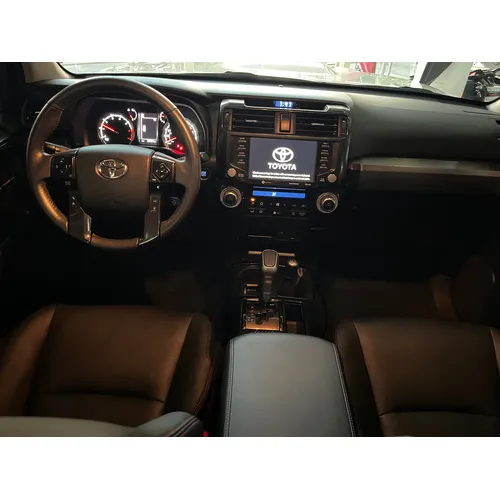Toyota 4Runner TRD Off Road 2020 Blanco Caracas
