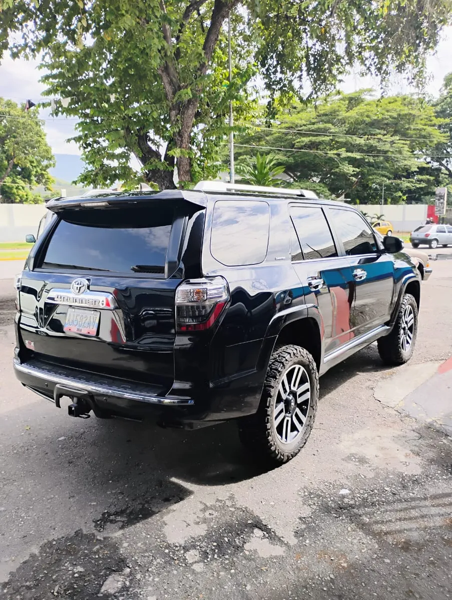 Toyota 4Runner Limited 2017 Negro Maracay