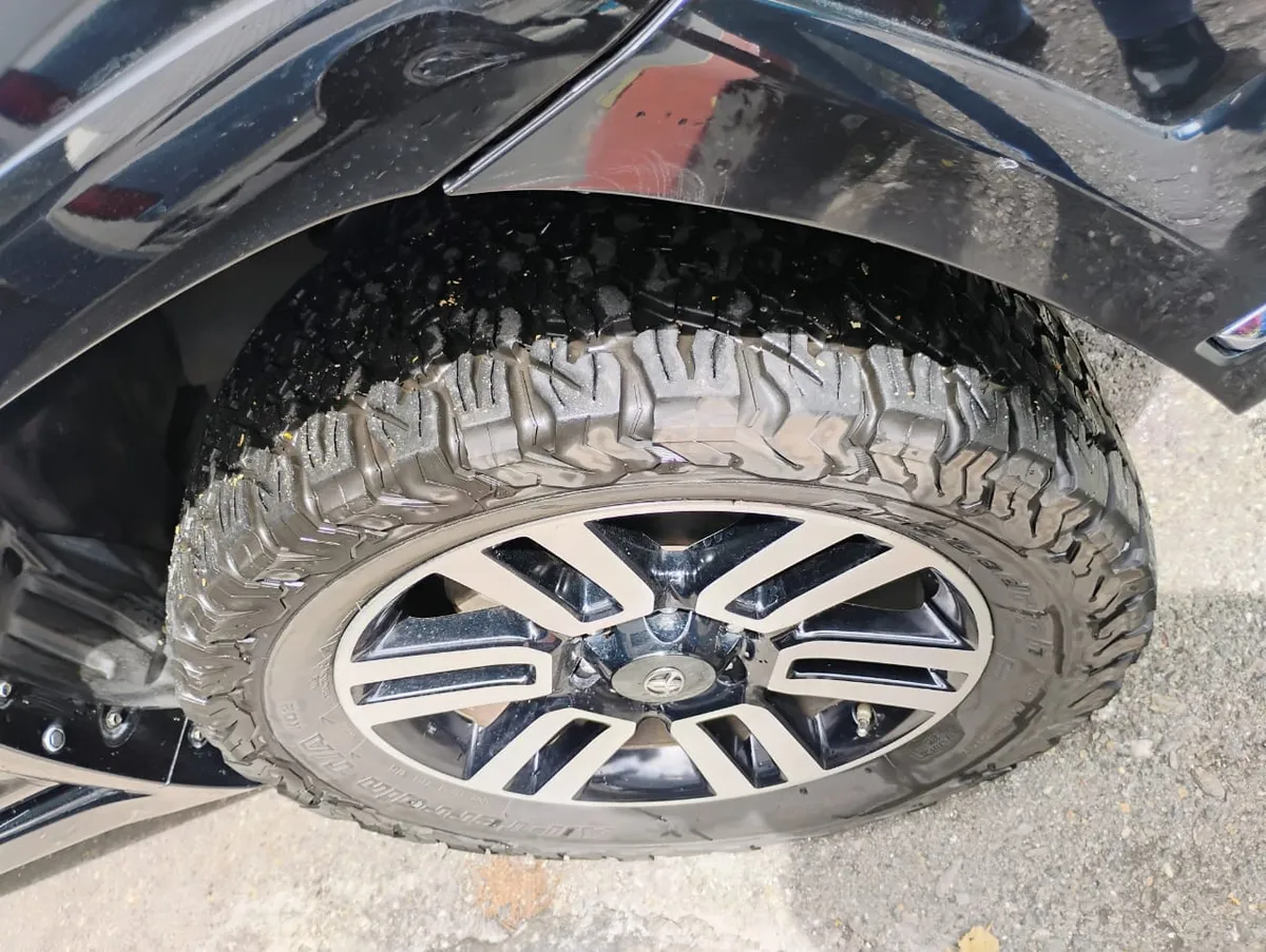 Toyota 4runnner limited 2017 negro7