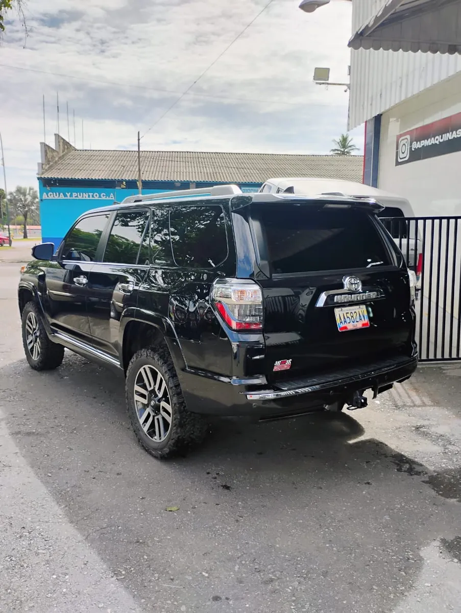 Toyota 4Runner Limited 2017 Negro Maracay