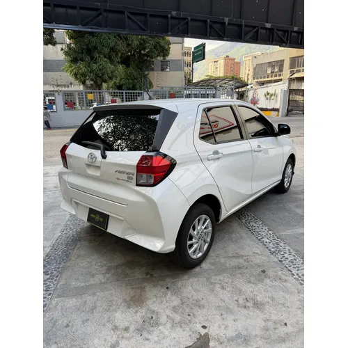 Toyota AGYA 2025 Blanco Caracas