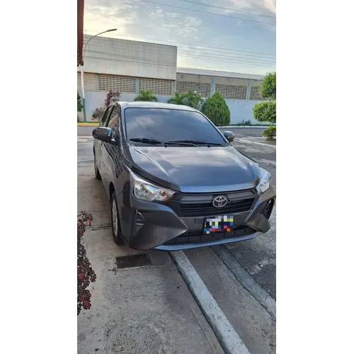 Toyota AGYA 2025 Gris Caracas