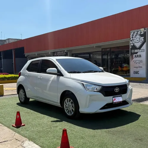 Toyota AGYA 2025 Blanco Lechería