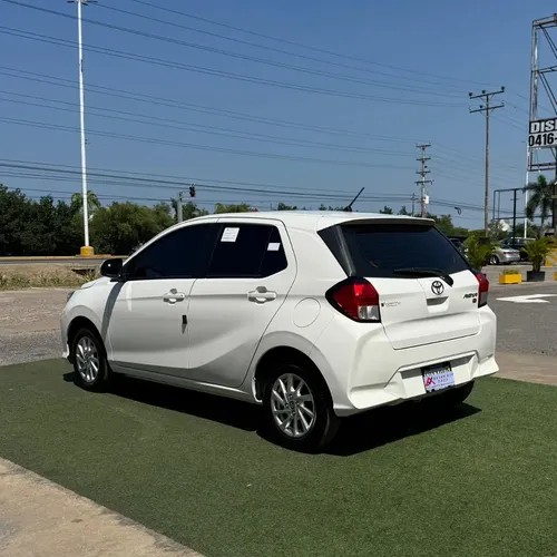 Toyota AGYA 2025 Blanco Lechería