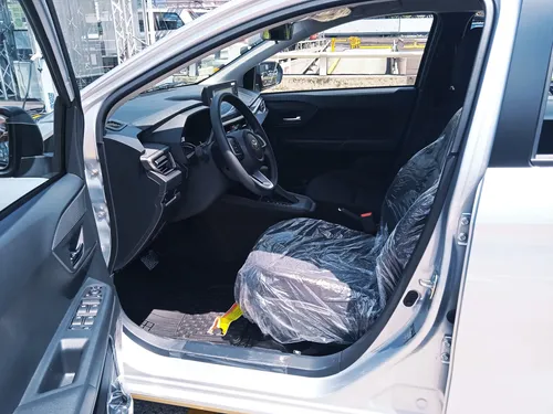 Toyota AGYA 2026 Plateado Caracas