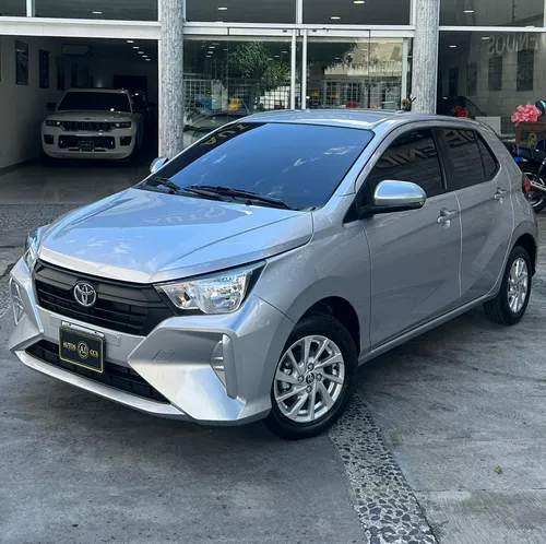Toyota AGYA 2026 Plateado Caracas