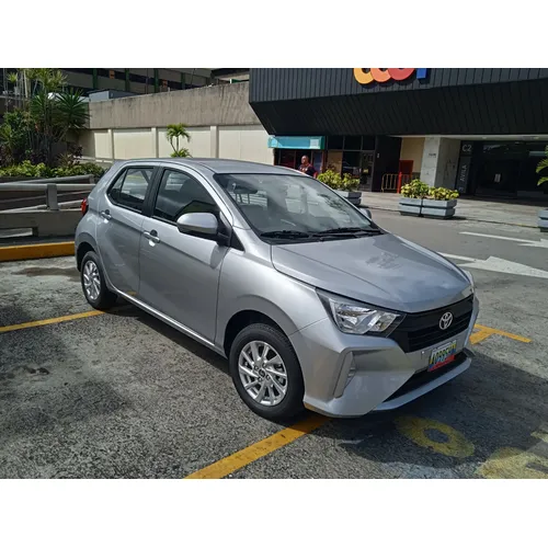 Toyota AGYA 2025 Plateado Caracas
