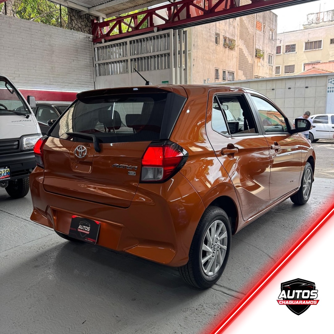 Toyota AGYA 2025 Naranja Caracas