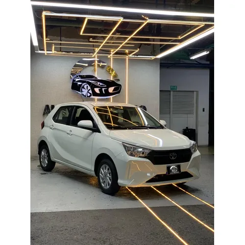 Toyota AGYA 2026 Blanco Caracas