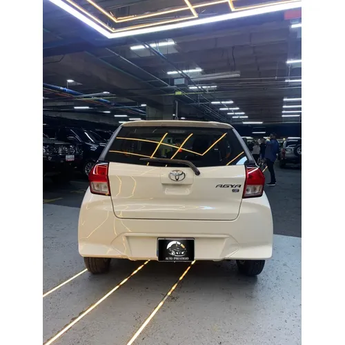 Toyota AGYA 2026 Blanco Caracas