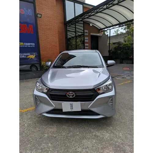 Toyota AGYA 2026 Plateado Caracas