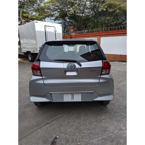 Toyota AGYA 2026 Plateado Caracas