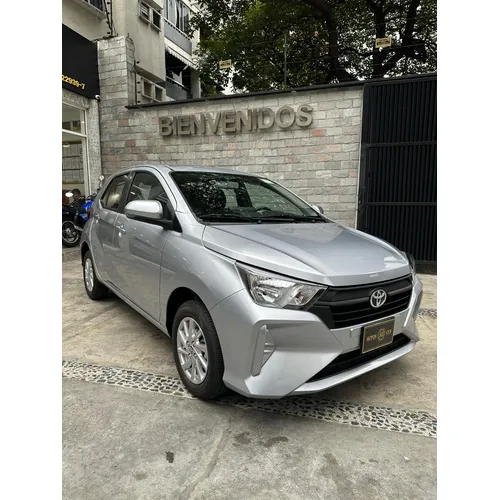 Toyota AGYA 2026 Plateado Caracas