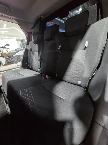 Toyota AGYA 2026 Gris Caracas