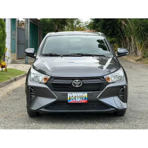 Toyota AGYA 2026 Gris Caracas