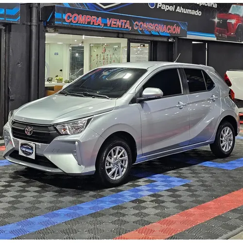 Toyota AGYA 2026 Plateado Caracas