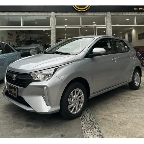 Toyota AGYA 2026 Plateado Caracas