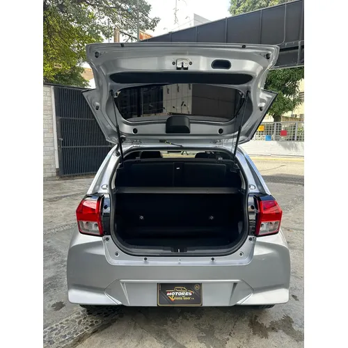 Toyota AGYA 2026 Plateado