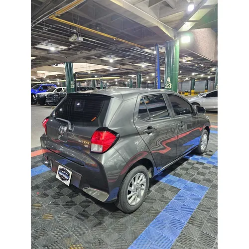 Toyota AGYA 2026 Gris Caracas