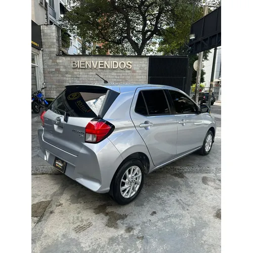 Toyota AGYA 2026 Plateado