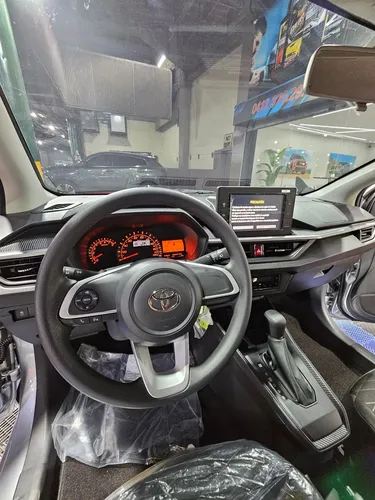 Toyota AGYA 2026 Plateado Caracas