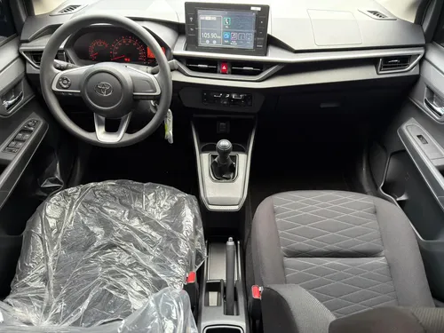 Toyota AGYA 2026 Gris Caracas