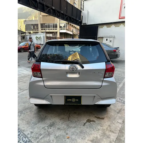 Toyota AGYA 2026 Plateado Caracas