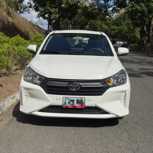 Toyota AGYA 2026 Blanco Caracas