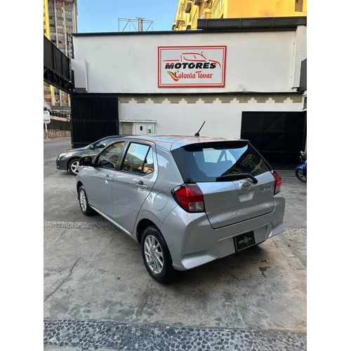 Toyota AGYA 2026 Plateado Caracas