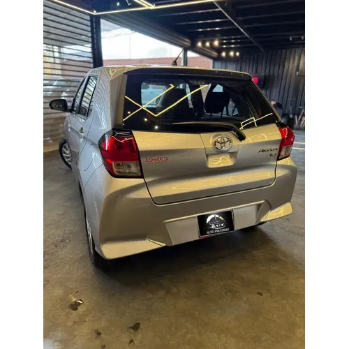 Toyota AGYA 2026 Plateado Caracas