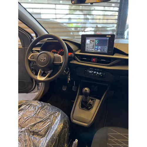 Toyota AGYA 2026 Plateado Caracas