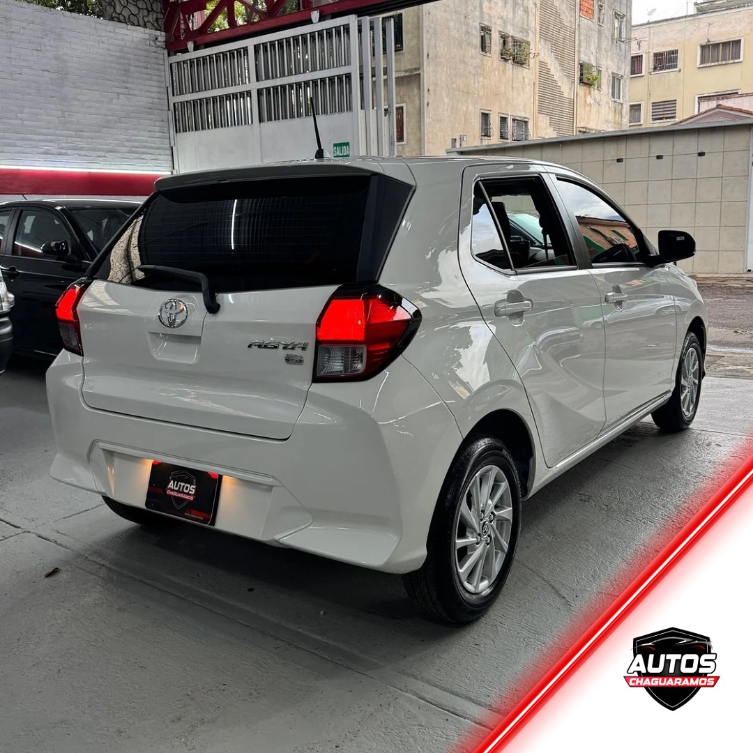 Toyota AGYA 2026 Blanco Caracas