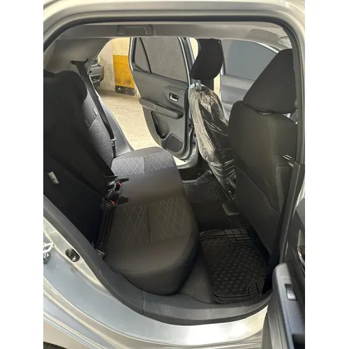 Toyota AGYA 2026 Plateado Caracas