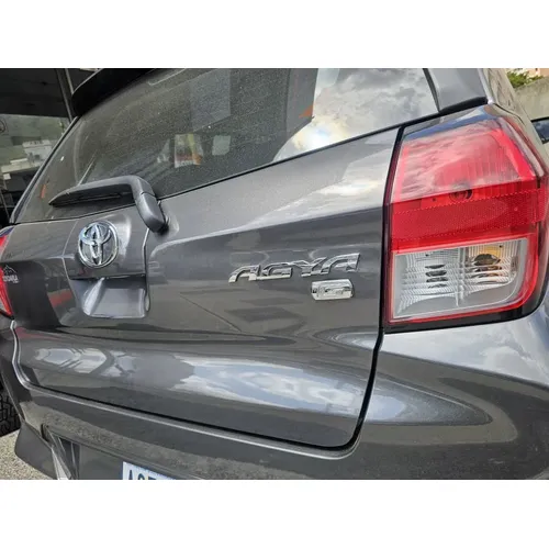 Toyota AGYA 2026 Gris Caracas