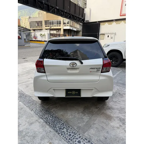 Toyota AGYA 2025 Blanco Caracas