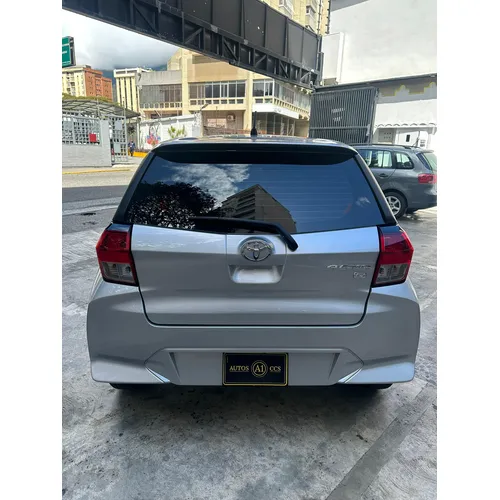 Toyota AGYA 2026 Plateado Caracas