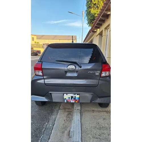 Toyota AGYA 2025 Gris Caracas