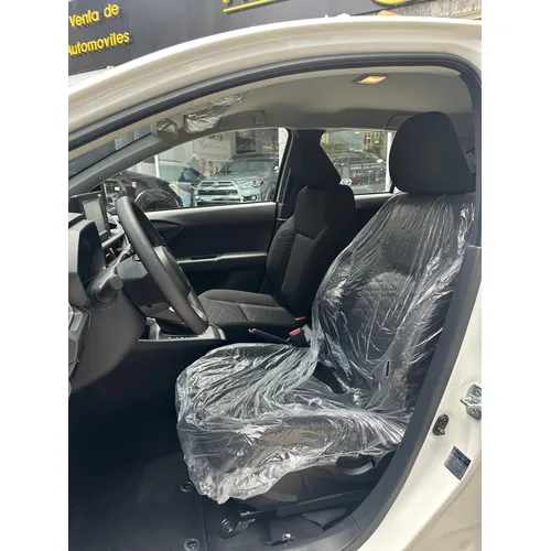 Toyota AGYA 2026 Blanco Caracas