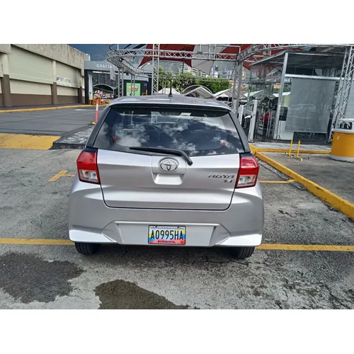 Toyota AGYA 2025 Plateado Caracas