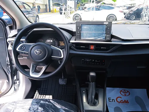 Toyota AGYA 2026 Plateado Caracas