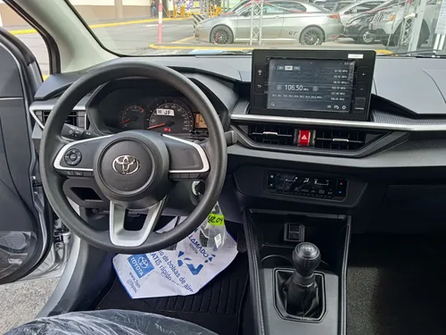 Toyota AGYA 2025 Plateado Caracas